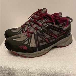 The North Face Grey/Black/Pink Hiking Shoes Size 10